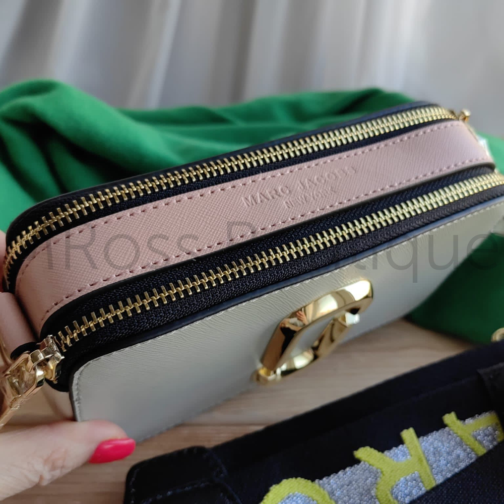 Серая сумка Snapshot White Multi Marc Jacobs