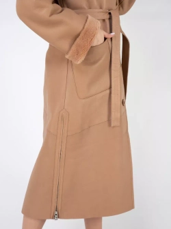 Дубленка зимняя натуральная с капюшоном