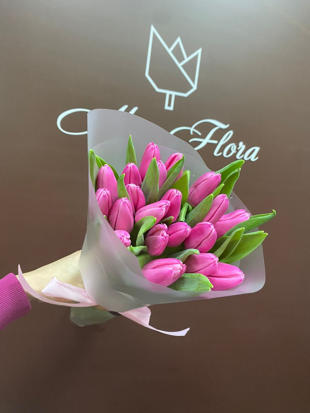 Букет 21 тюльпан 8 Марта М-64