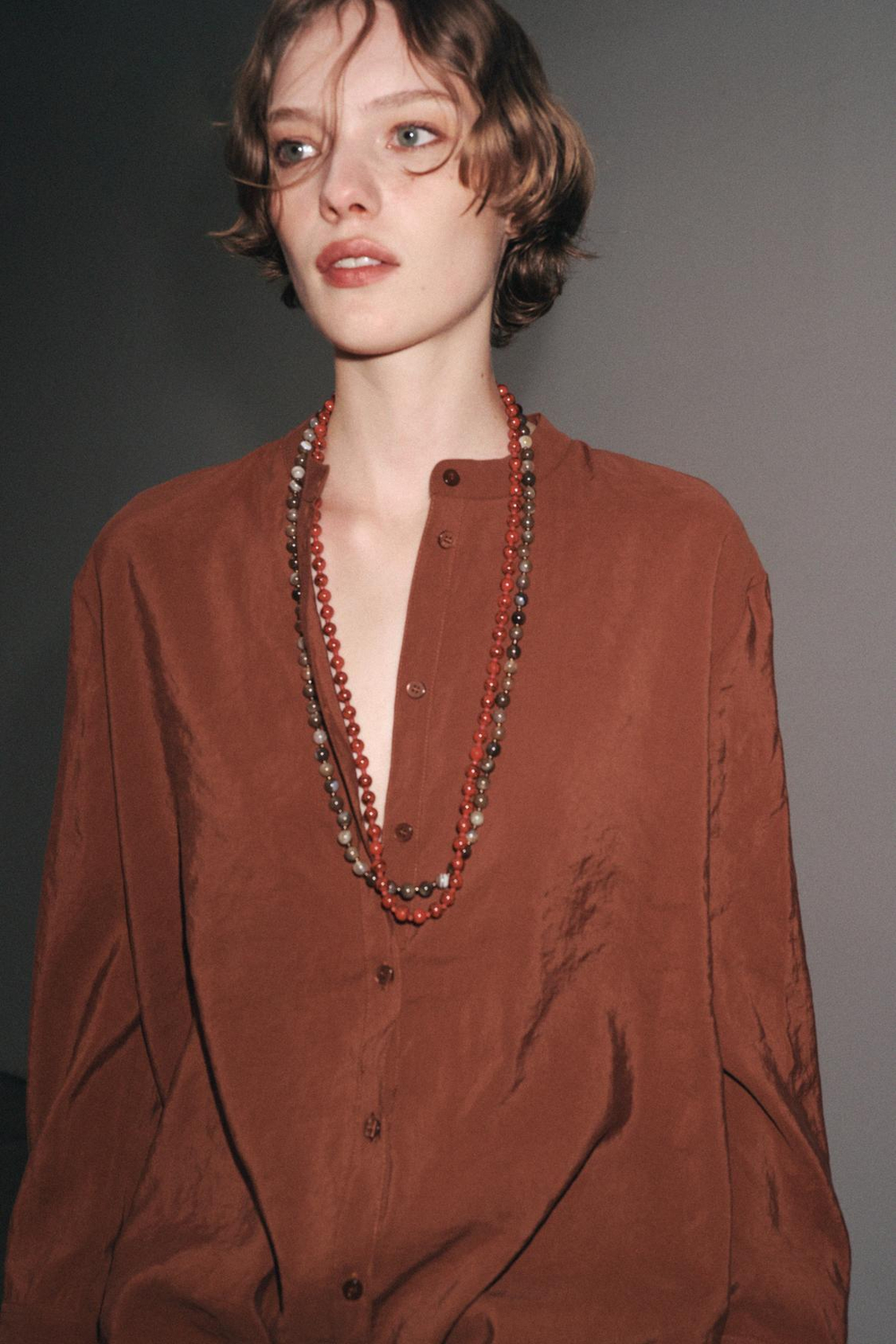 ZARA РУБАШКА ИЗ СТРУЯЩЕЙСЯ ТКАНИ — ZW COLLECTION, КАРАМЕЛЬНЫЙ