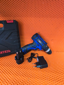 Шуруповерт Витязь ДА-210-2