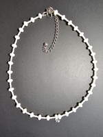 Чокер ручной работы из перламутра и бисера "На удачу"