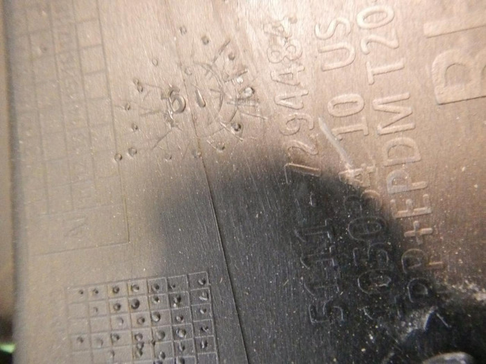 Кронштейн ПТФ правый BMW X5 F15 (2013-2018)