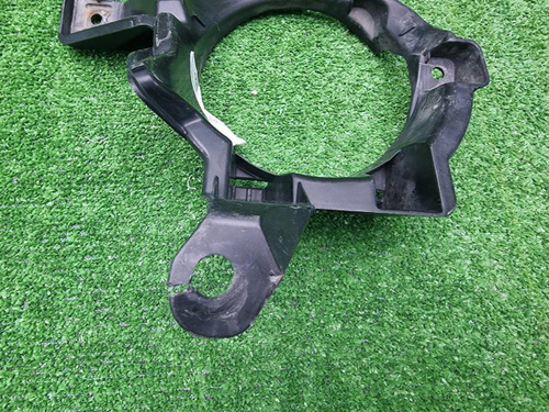 Кронштейн ПТФ правый Toyota RAV4 4 CA40 (12-15)