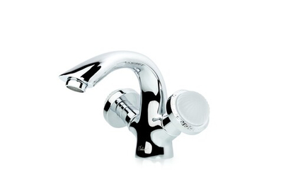 Смеситель для умывальника_Комплект