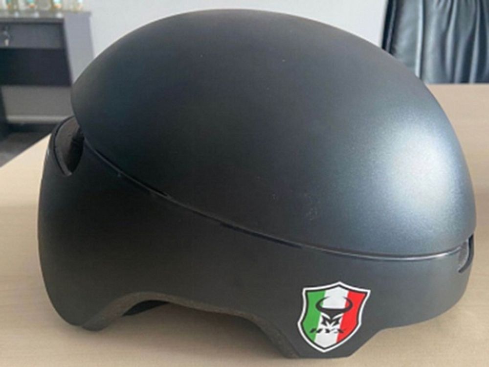 Шлем защитный FSD-HL052 (in-mold) чёрный, размер L
