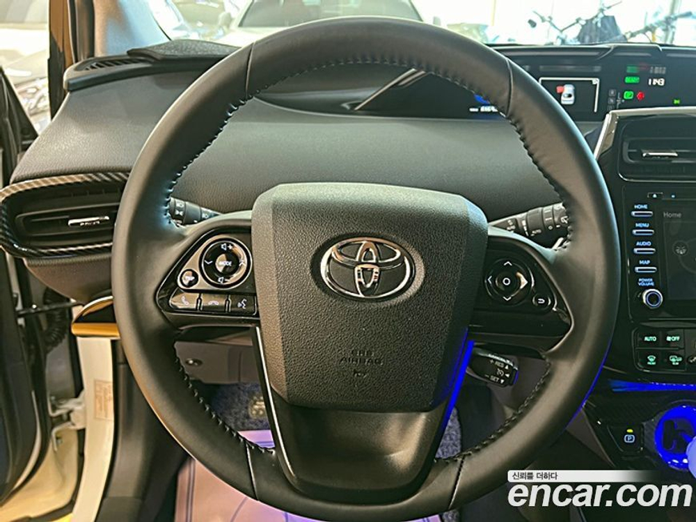 Toyota Prius 4 Generation 1.8 (09.2019)