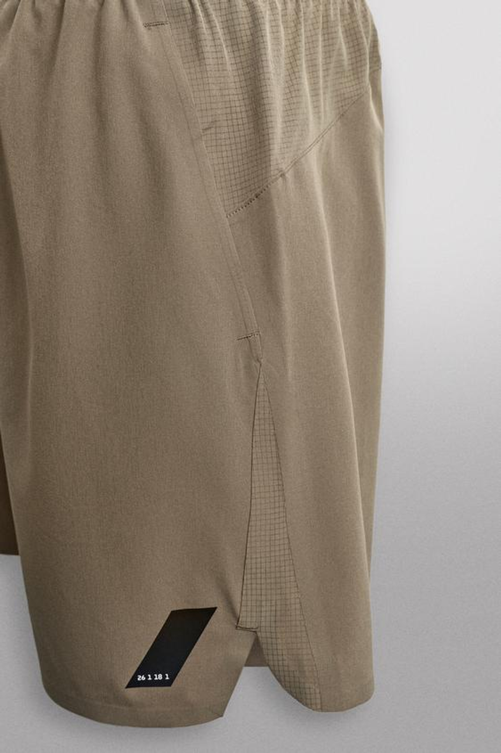 ZARA БАЗОВЫЕ СПОРТИВНЫЕ ШОРТЫ, СВЕТЛО-ЗЕЛЕНЫЙ