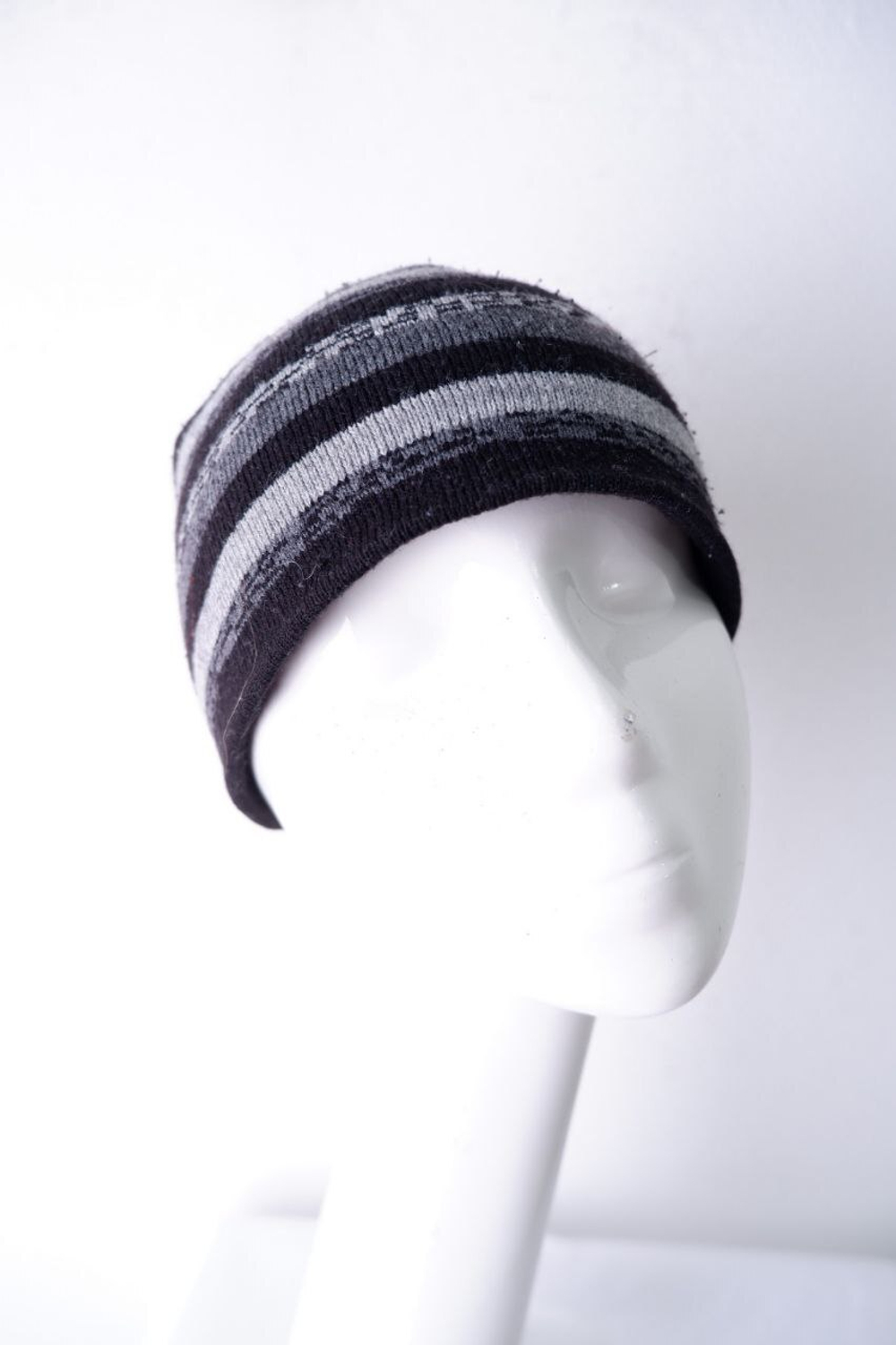 Шапка в полоску