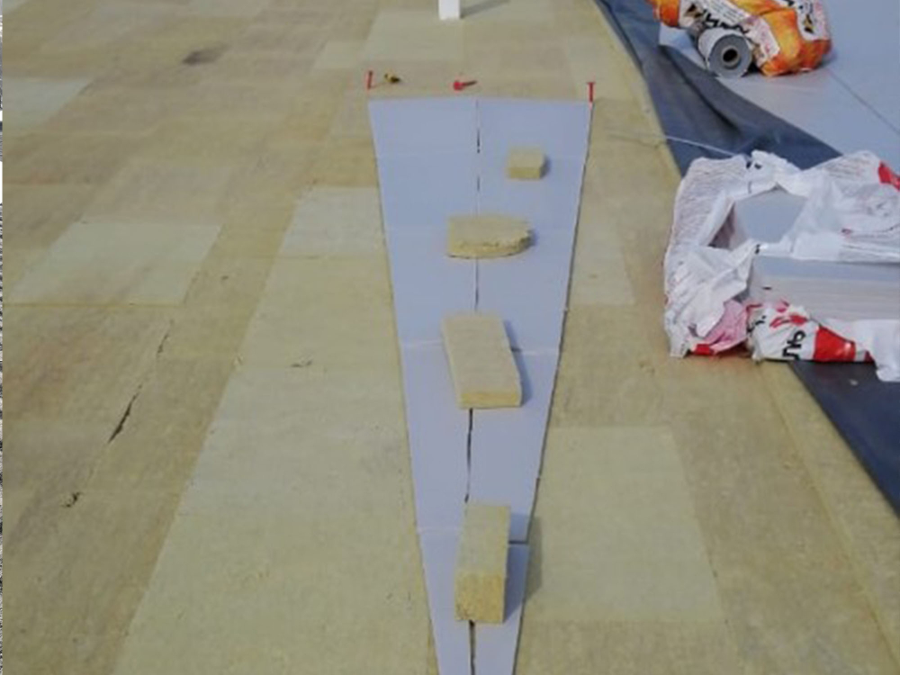 Поставка и монтаж кровли из ПВХ мембраны Торгово-выставочный павильон