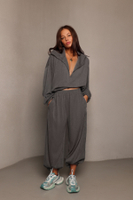 Брюки из фактурного трикотажа