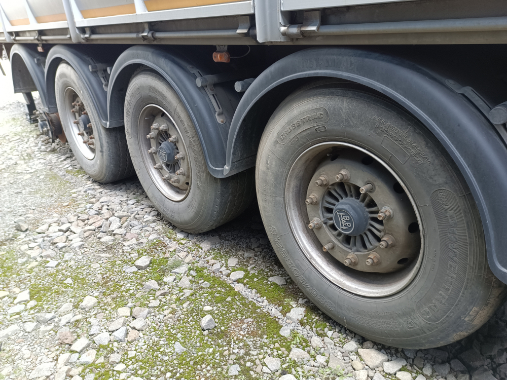 КРОПКУЗОВ 85057* Полуприцеп бортовой 85057B