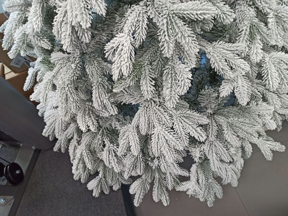 Заснеженная елка «Камчатская» (Литая+пвх) 180 см / 1.8 м