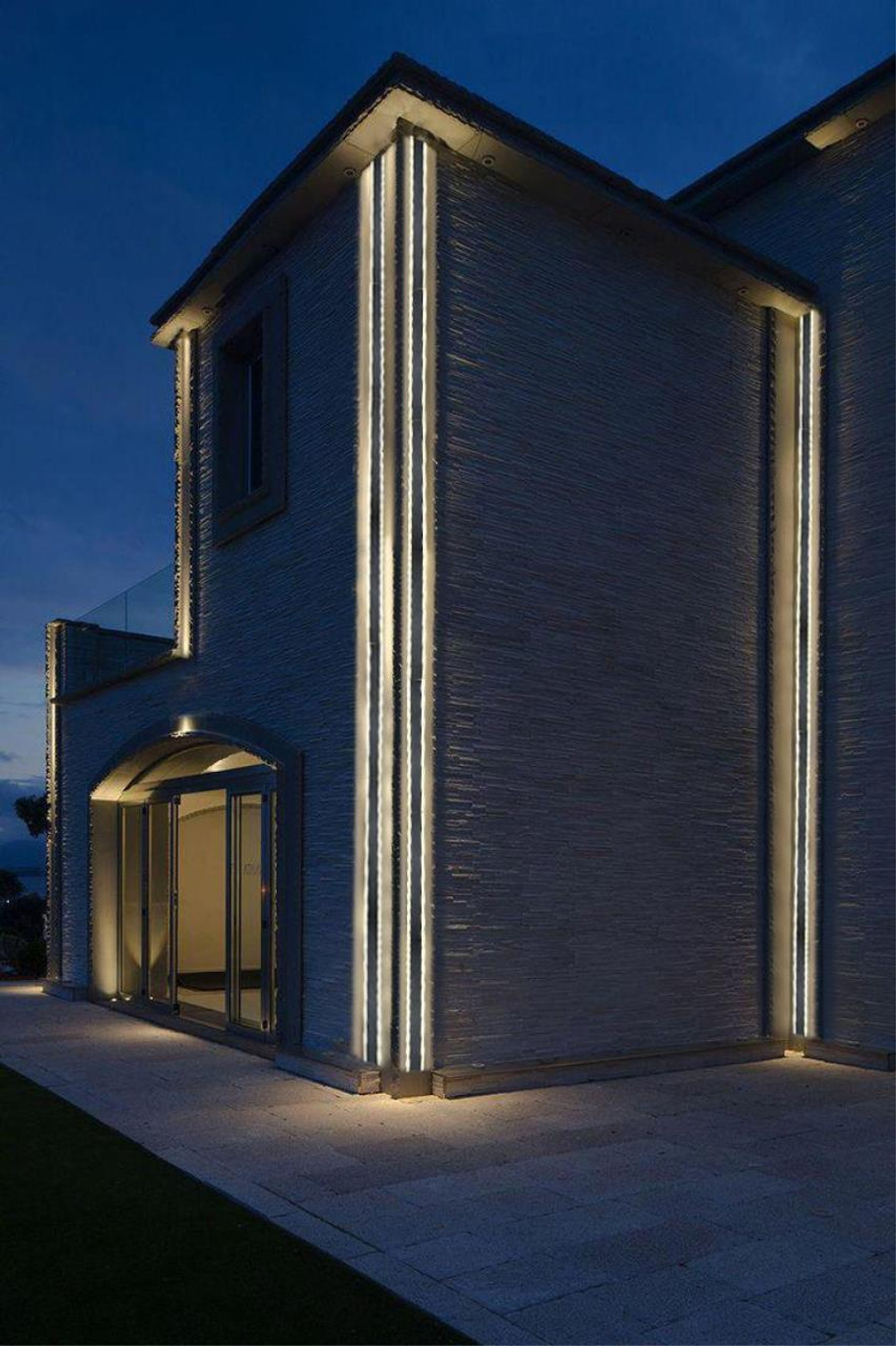 Уличный настенный светодиодный светильник Favourite Sagitta 4045-1W