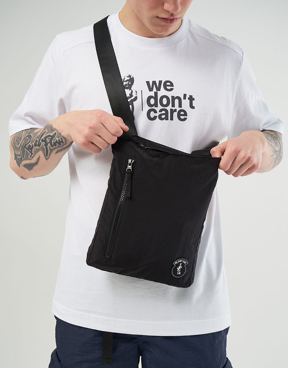 Сумка We Don’t Care Ripstop Nylon Cross Body Bag Black