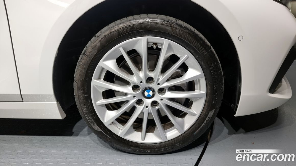 BMW 1 Series (F40) 118d Joy First Editions (06.2020)