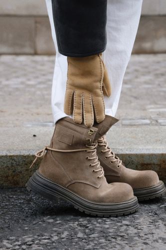 Ботинки из натуральной замши