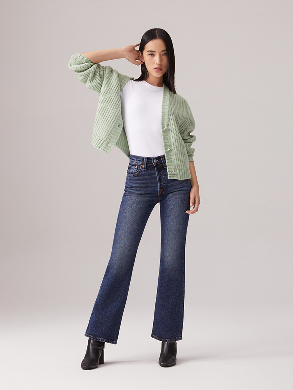 Женские джинсы с завышенной талией Levi's Wedgie Bootcut A8710-0001