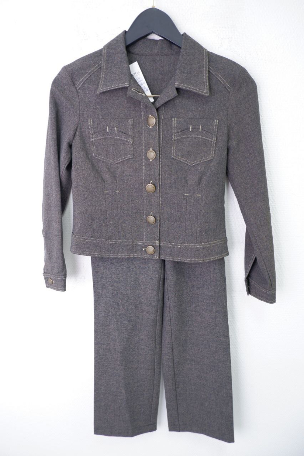 Костюм-двойка Милашка Сьюзи серый на 10-11 лет, новый