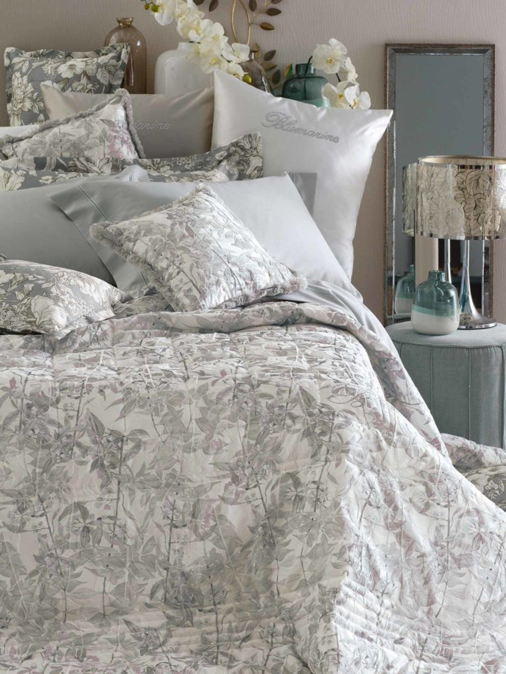 Покрывало 270x270 Blumarine Amal 16 lilla серое с лиловым