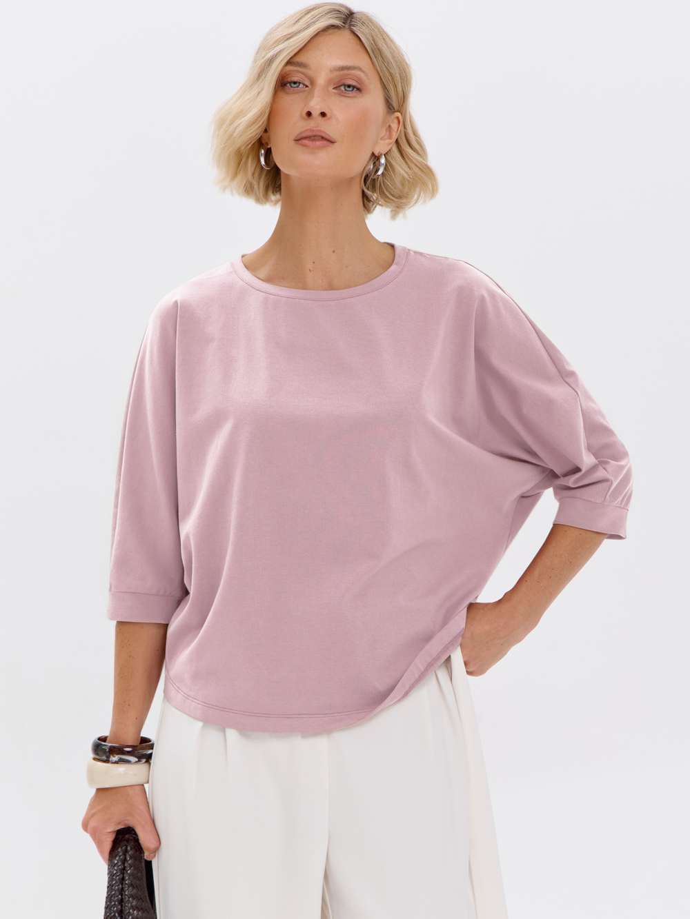 Свободная футболка летучая мышь с рукавом 3/4