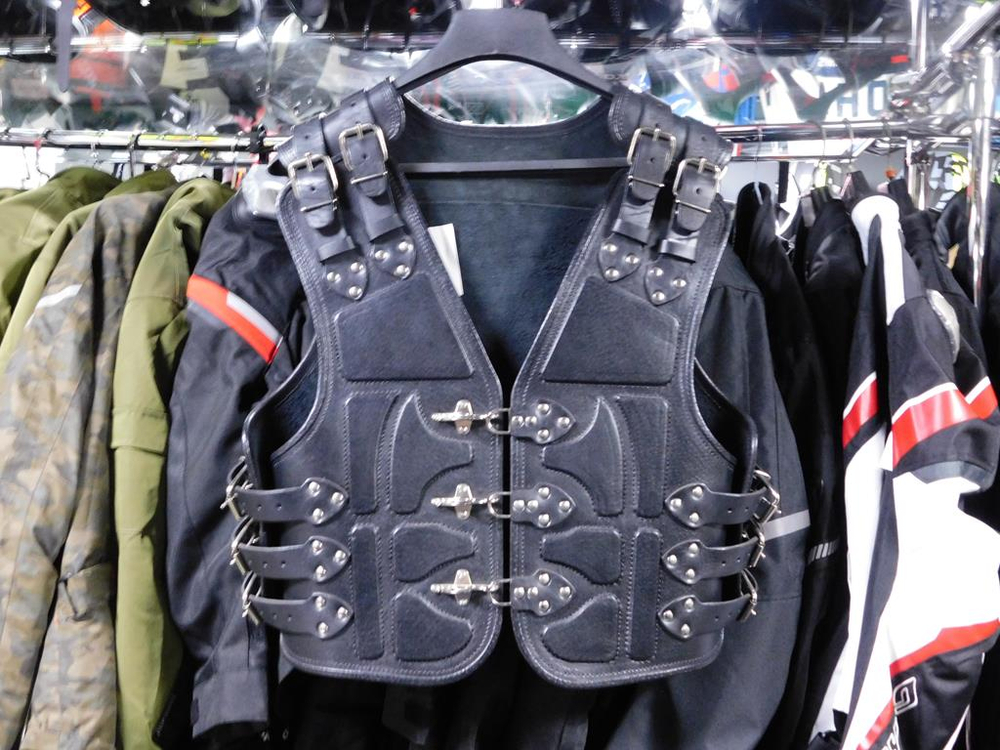 жилет кож Легион чёрный M