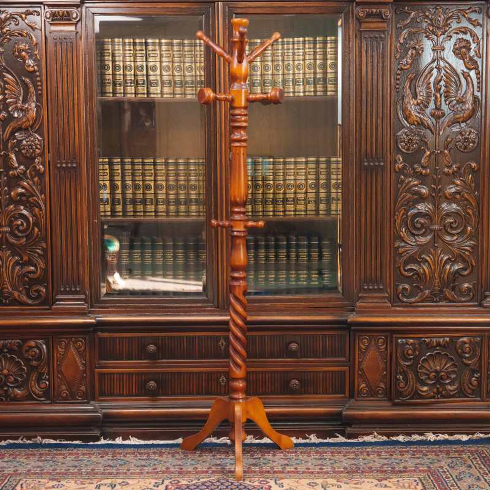 Напольная вешалка