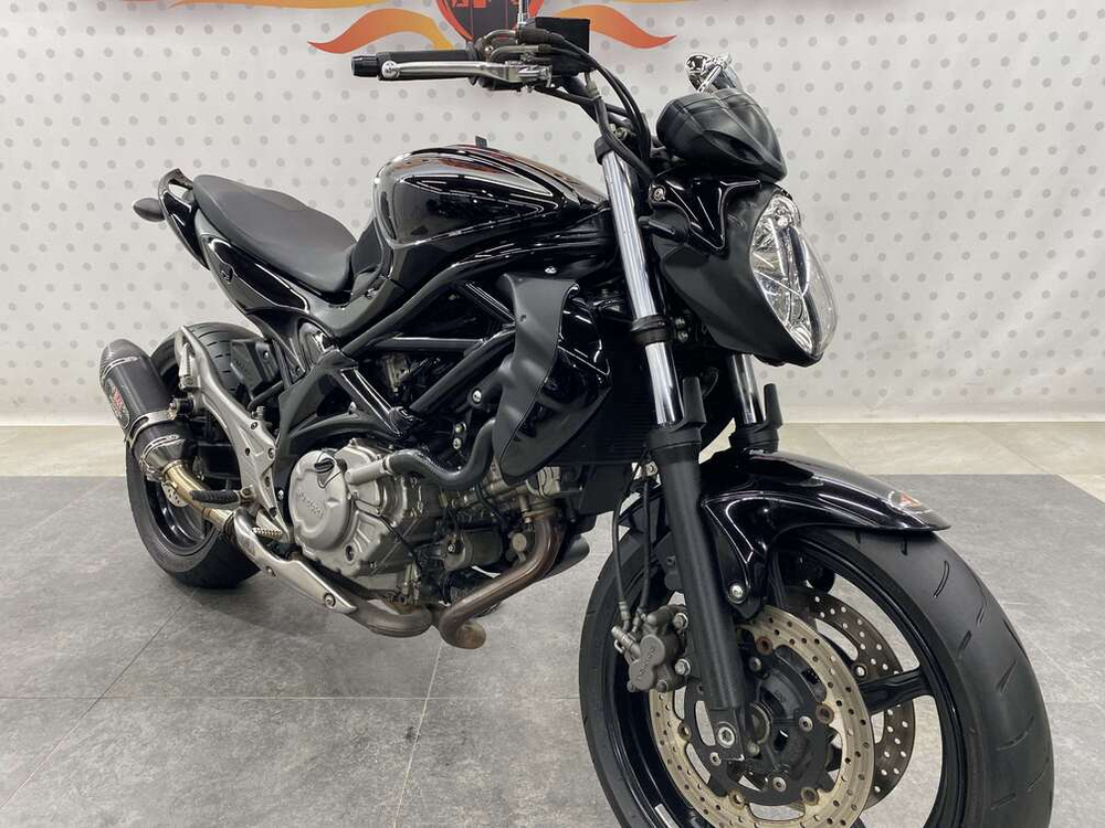 Suzuki Gladius SFV400 , 2014