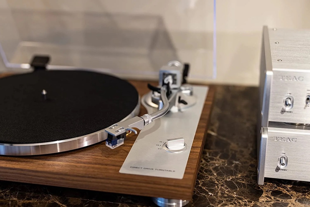 Виниловый проигрыватель TEAC TN-4D-SE Walnut