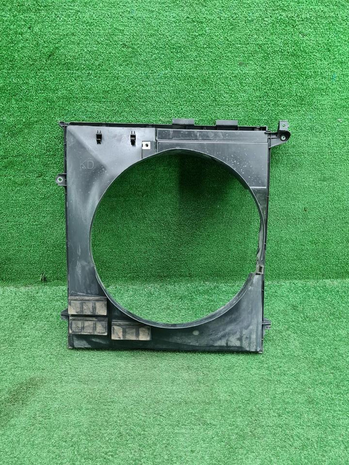 Диффузор вентилятора Toyota LC Prado 150 (2009-нв)