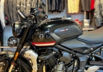 Triumph Trident 660, 2021 черный глянцевый