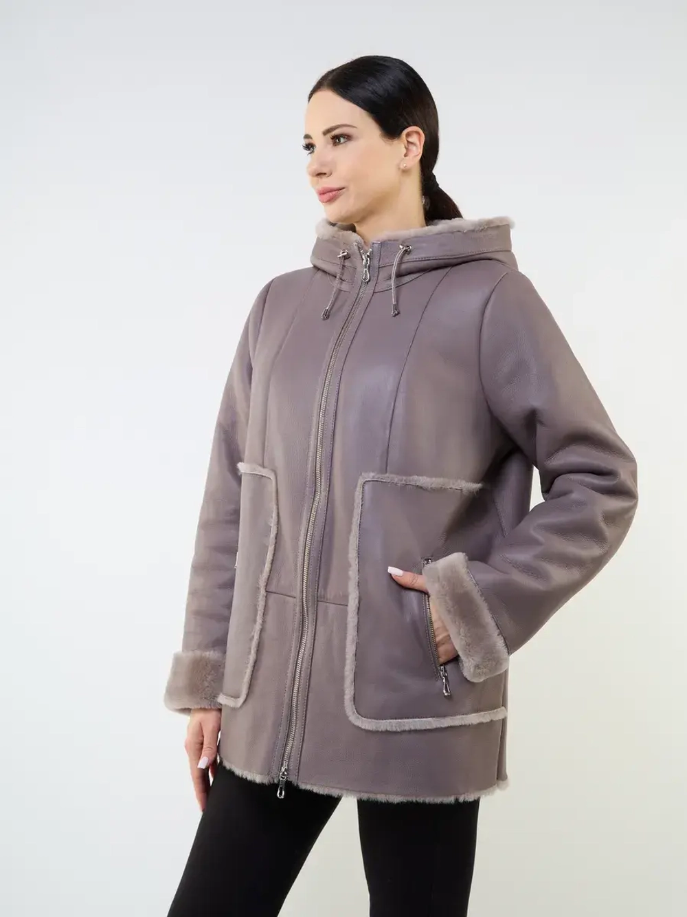 Дубленка натуральная зимняя с капюшоном