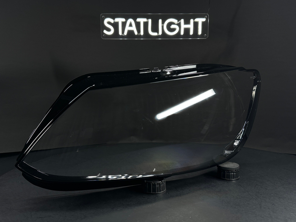 Левое стекло Volkswagen Caddy 2010-2015