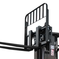 Электрический погрузчик YETT CPD15-A3LIH4-M-ZSM700-3W