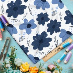 Ткань муслин простые синие цветы на белом фоне