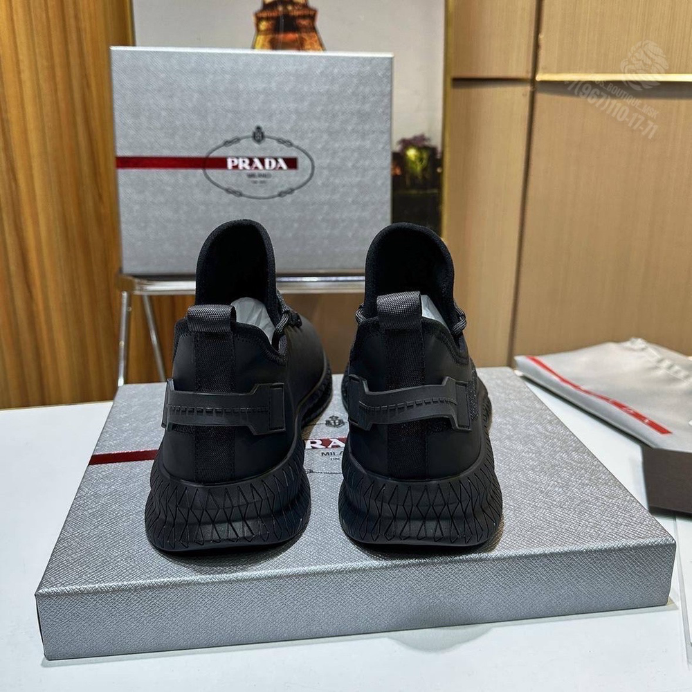 Кроссовки Prada
