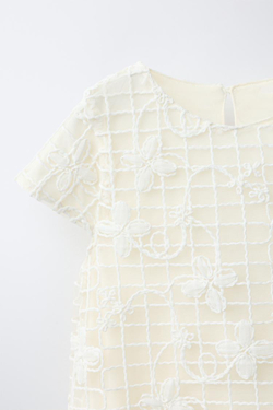 ZARA ПЛАТЬЕ ИЗ ПОЛУПРОЗРАЧНОЙ ТКАНИ С ЦВЕТОЧНЫМ ПРИНТОМ, ЭКРЮ