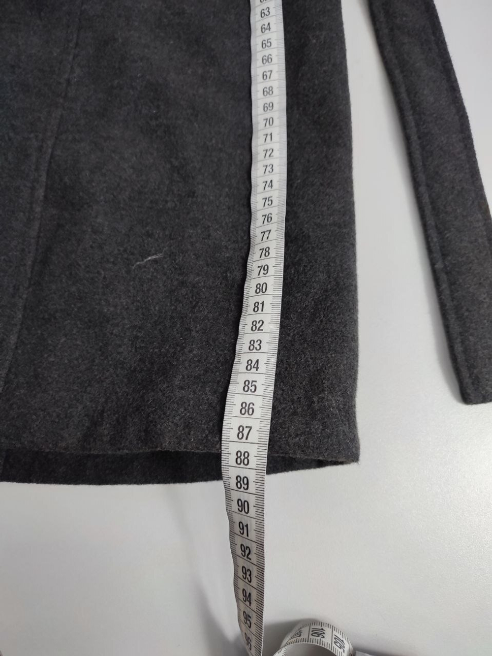 Пальто демисезонное с поясом  46 размер