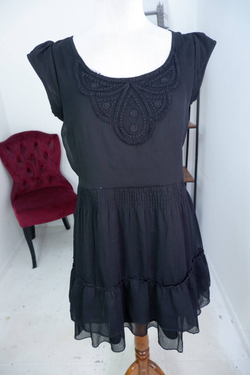 Платье Jennyfer кокетливое, маркировка М, визуально 46 размер