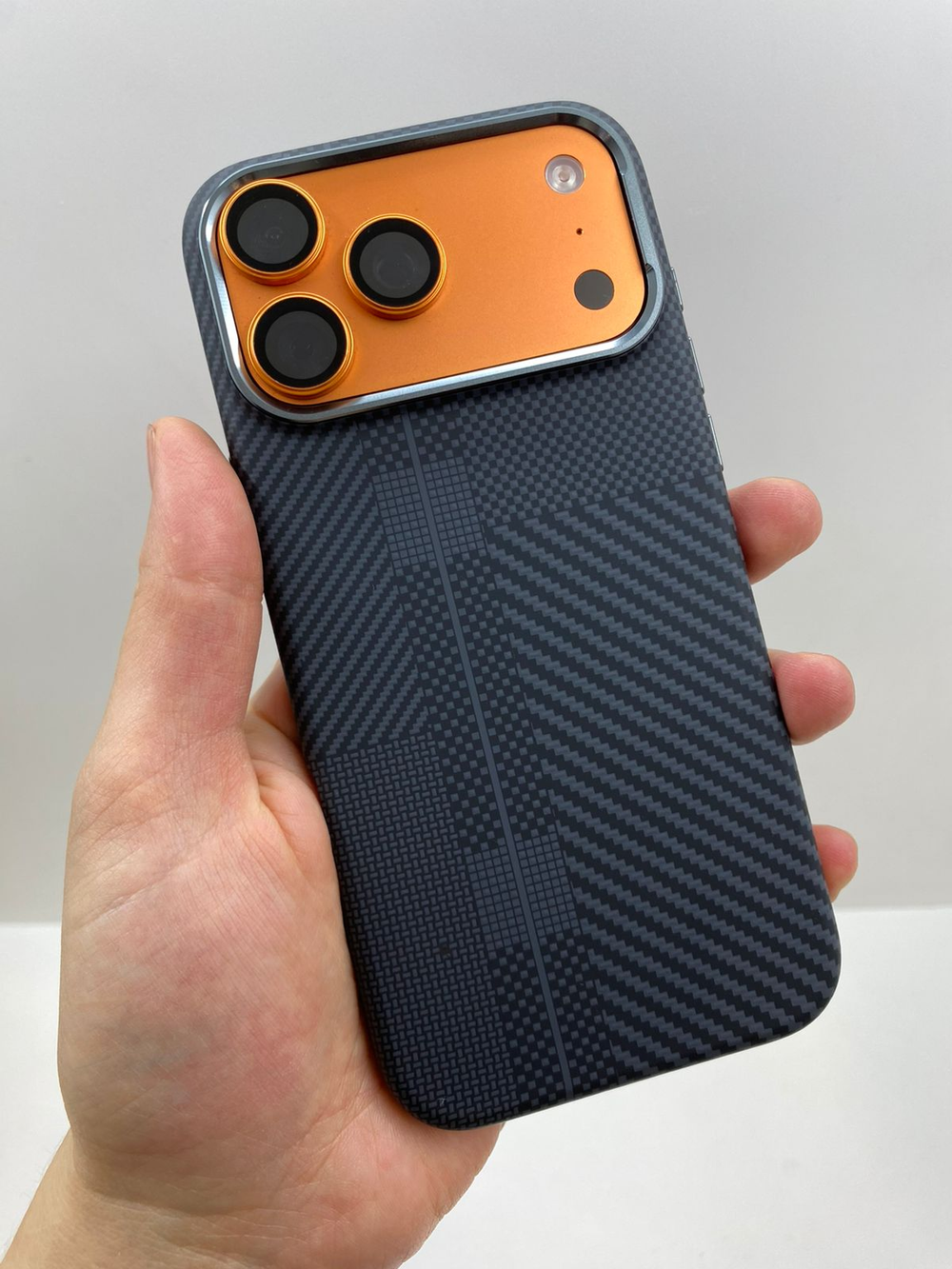 LUXO Life Plus с MagSafe iPhone 17