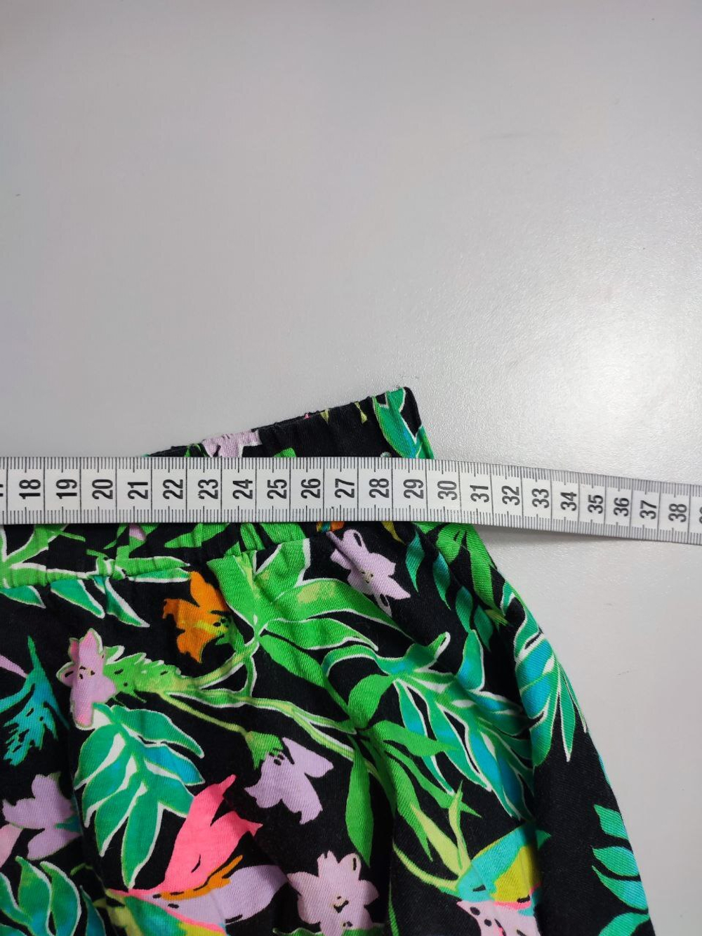 Юбка LC Waikiki с цветами на 11-12 лет