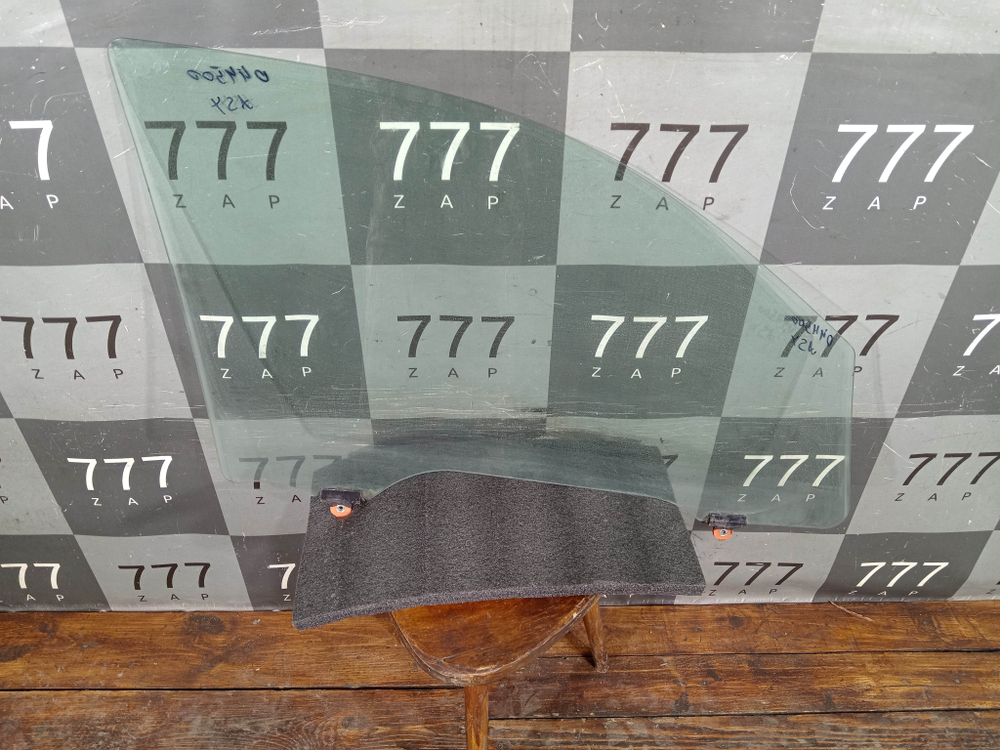 Стекло двери передней левой Mitsubishi ASX 10-нв Б/У Оригинал 5706A465