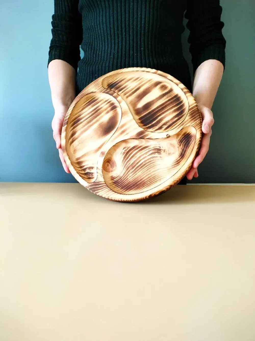 Менажница деревянная сервировочная из кедра для подачи