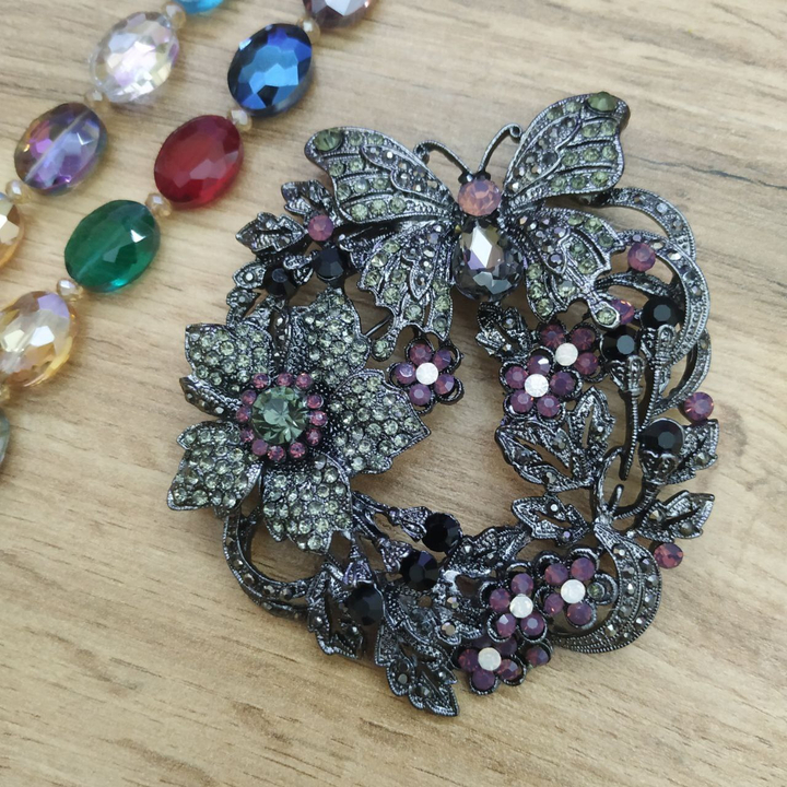 Брошь Бабочки в цветах со стразами и кристаллами цвет серый розовый металл серебристый черненый
