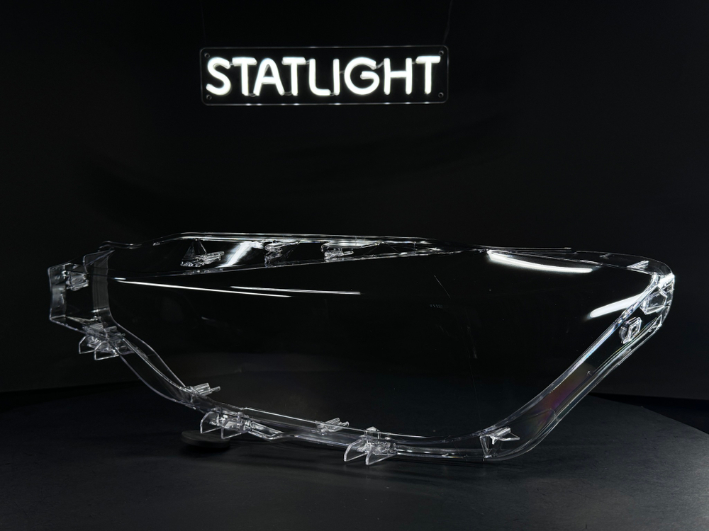 Левое стекло фары BMW F35 F30 2016-2018