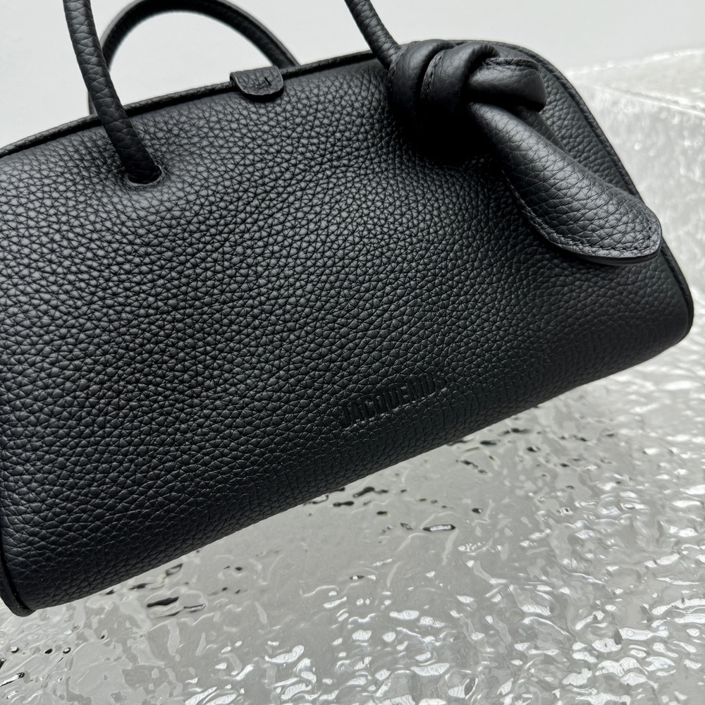 Jacquemus Small Turismo 26 cm