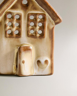 ZARA HOME КЕРАМИЧЕСКИЙ РОЖДЕСТВЕНСКИЙ ПОДСВЕЧНИК В ФОРМЕ ДОМИКА, КОРИЧНЕВЫЙ