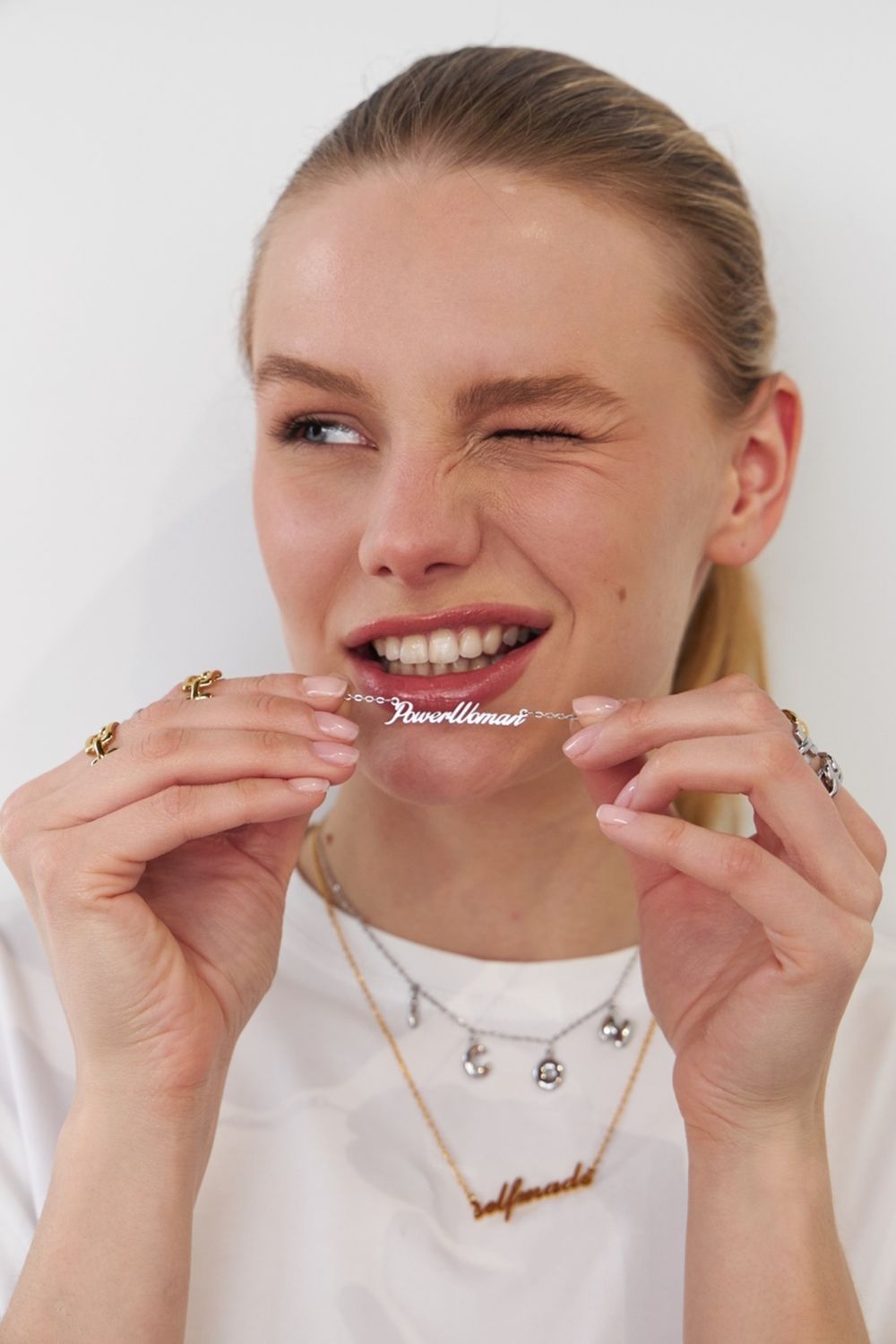 КОЛЬЕ POWERWOMAN