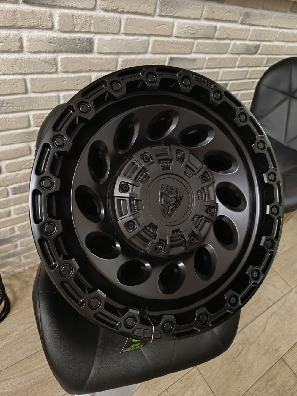 Диски колёсные BEAST Tank 300 9701 R17" Black