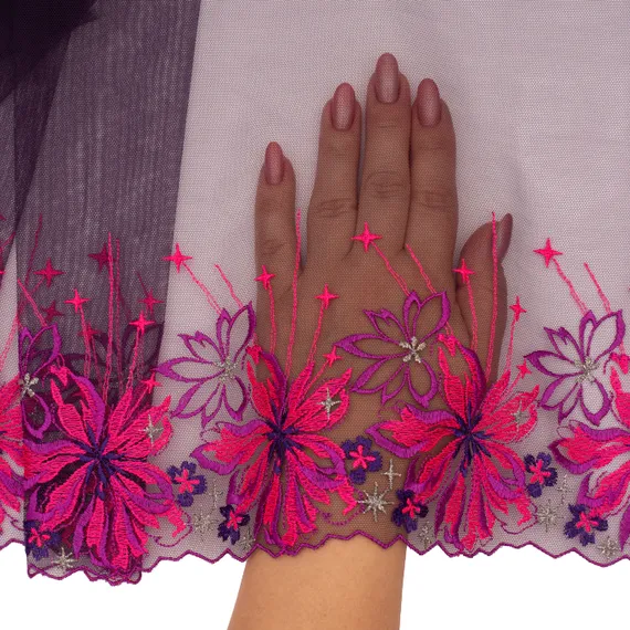 Вышивка на сетке фиолетовая/неон 24 см (левая)